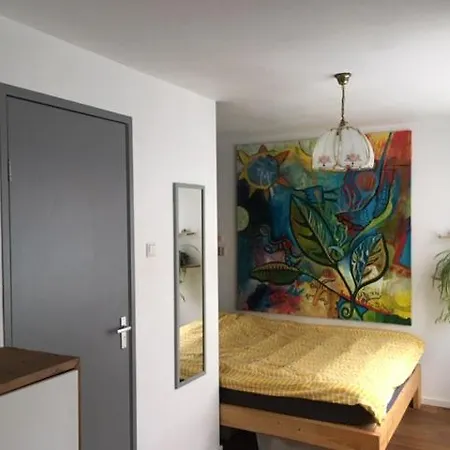 Private In De Pijp Bed & Breakfast